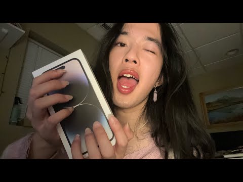 ASMR fast and aggressive tapping 💖 (ft. scratching + mouth sounds)