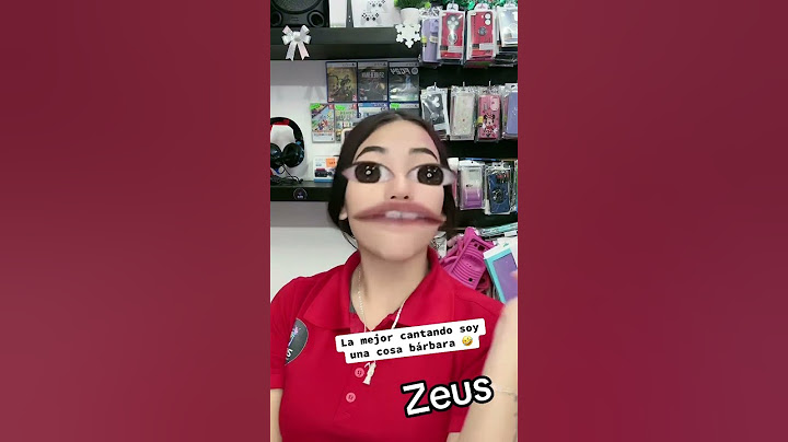 La mejor cantando una cosa bárbara: #humor #negocios #zeus #navidad
