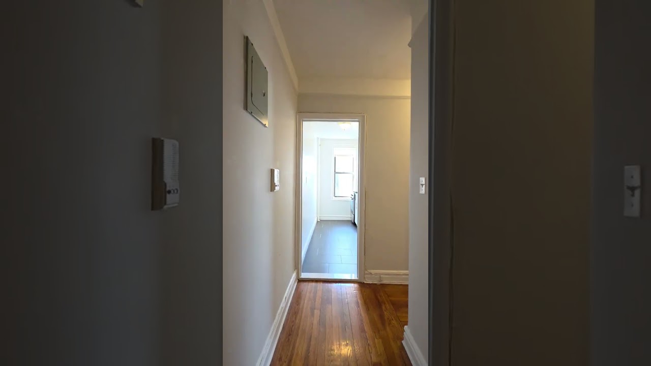 Astoria * 1 Bedroom 1 Bathroom *