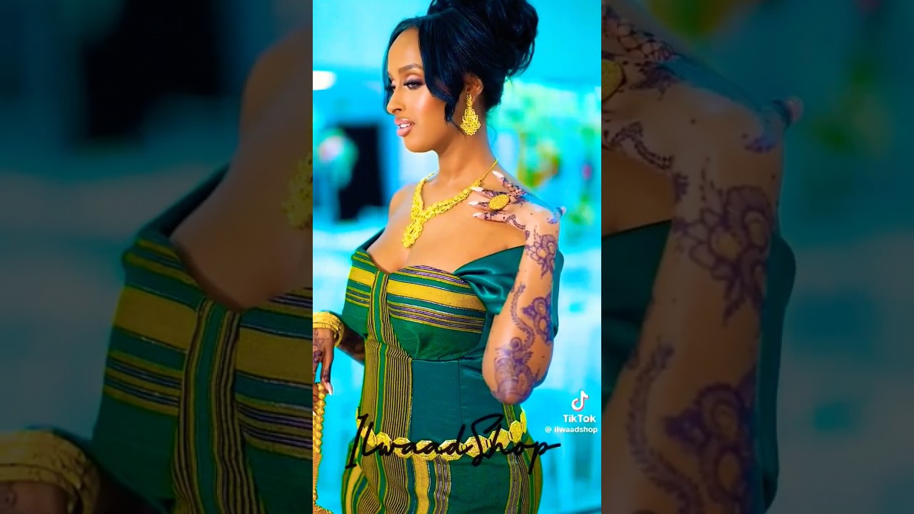 December 25, 2023 Tall Curvy size women's fashion 