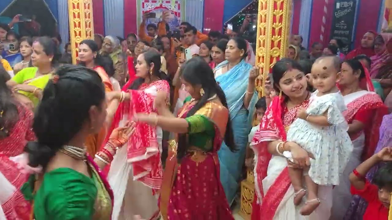   জল ভরা শেষে একটু ---শ্রীনগর শ্রী শ্রী রাধা কৃষ্ণ মন্দিরে