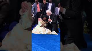 Pastor Benny hinn praying for the president 's daughter Natasha #viral #bennyhinn Pastor Benny hinn praying for the president 's daughter Natasha #viral #bennyhinn