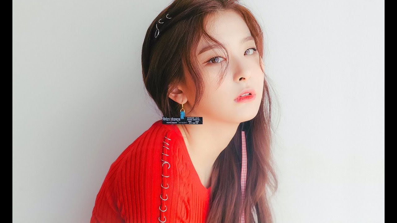 Imagini pentru red velvet seulgi red summer