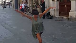 💃 Rima Baransi dancing in Trieste, Italy with violinist Ivo Remenec [Horizontally stabilized]