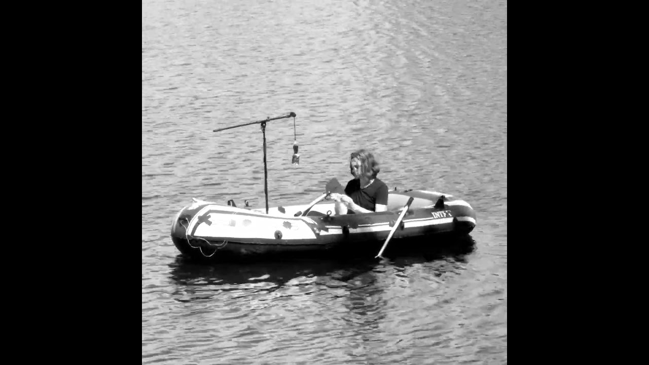 Maxi Strange - Seasick Trailer