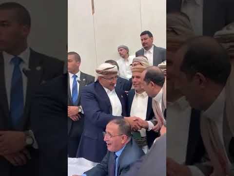 هاشم الأحمر يشارك في أفراح آل عفاش ودويد والقاضي
