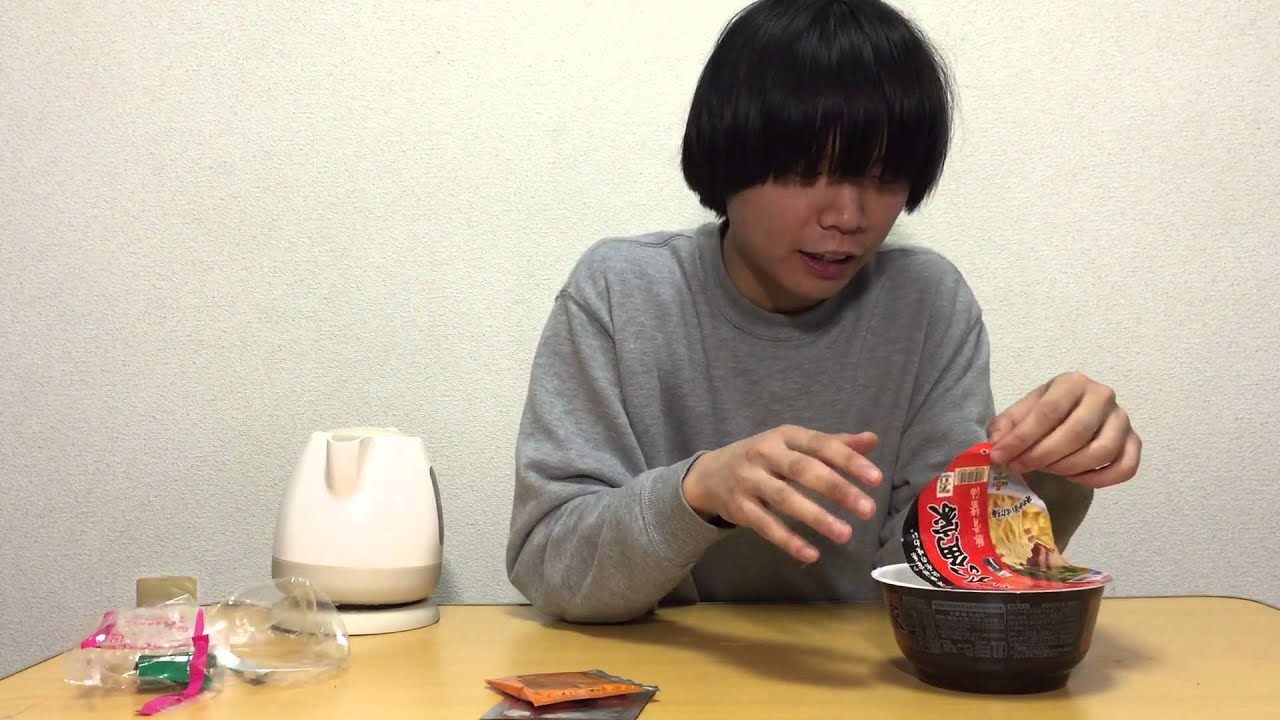 【商品紹介】横浜ラーメン六角屋カップ麺食べてみた