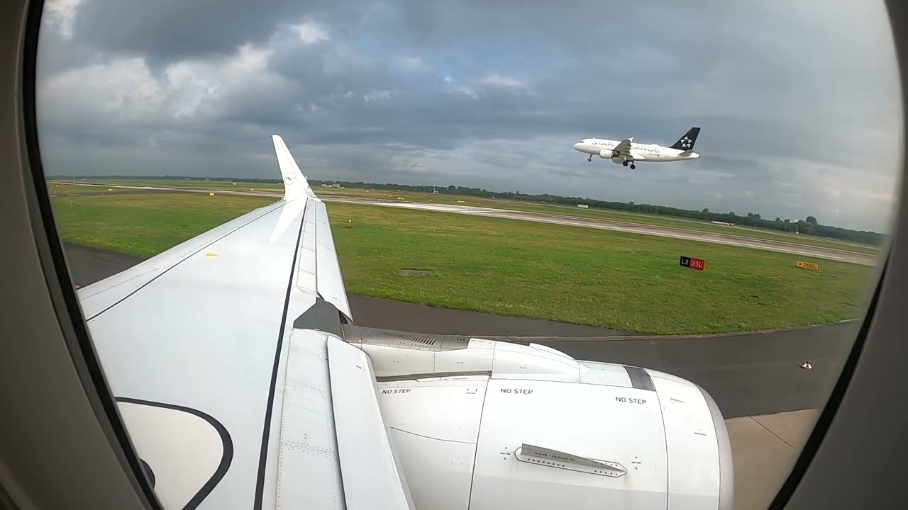 Airbus A-320-200 Neo Lufthansa Take Off at Dusseldorf