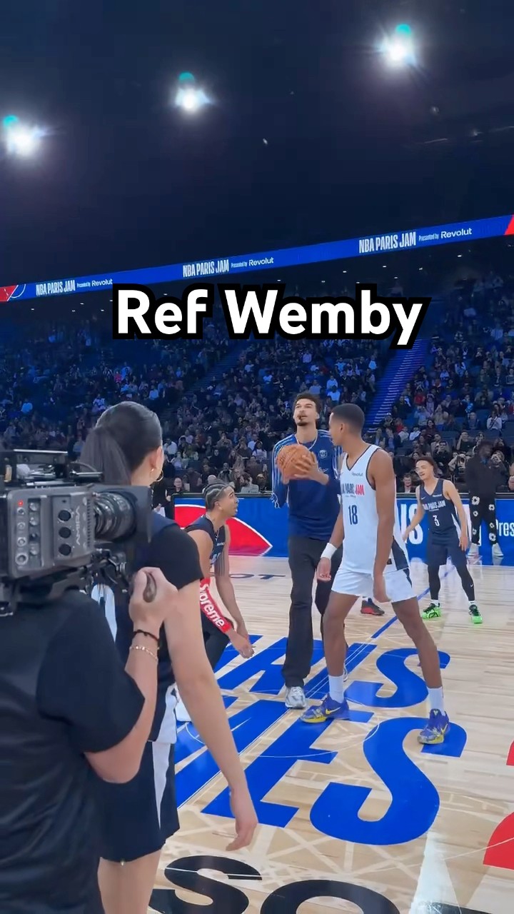 Wemby the ref?