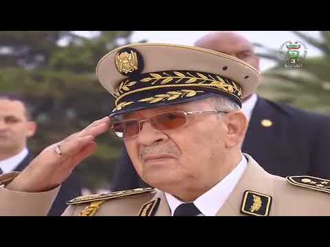 الجزائر نيجيريا بن صالح وكبار مسؤولي الدولة يترحمون على أرواح الشهداء بمقبرة العالية