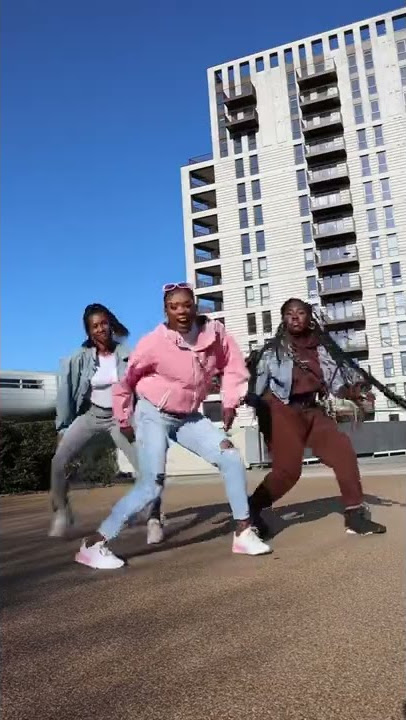 Wande Coal, Dj Tunez - Iskaba | Regina Eigbe