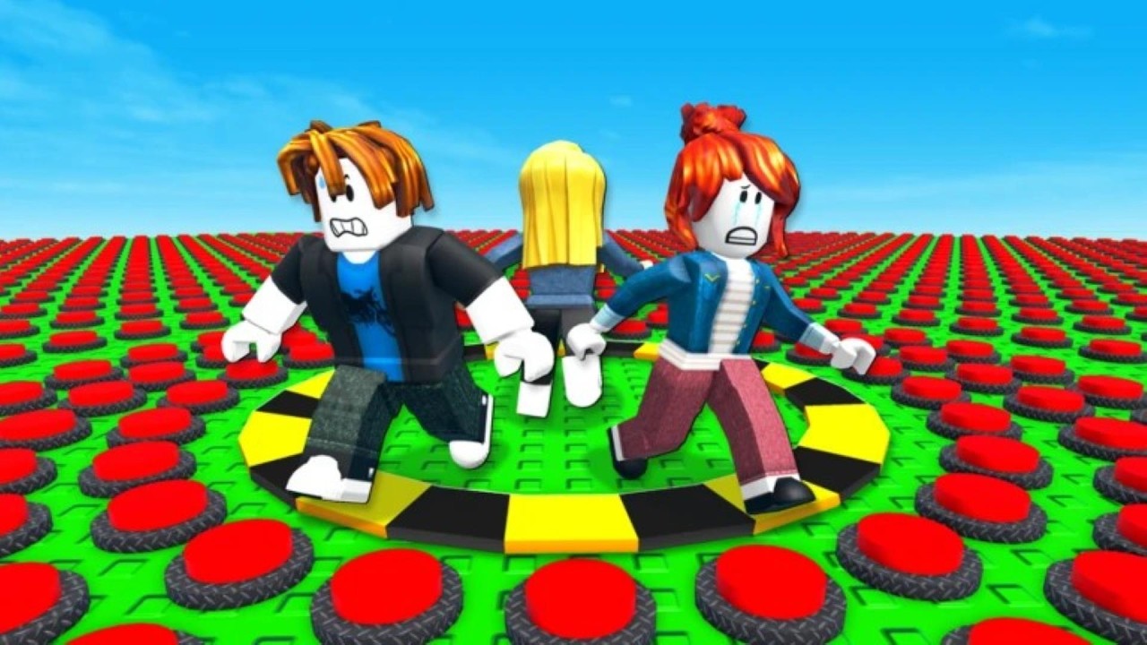 Crossing the DEADLIEST Minefield in Roblox