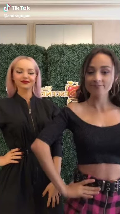Dove Cameron💞 And Andra Gogan💜 (Tik Tok)