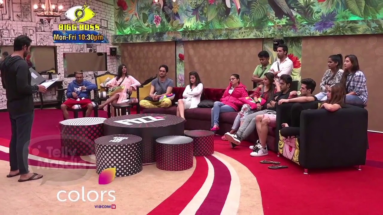 Akash vulgar on benafsa in bigboss 11