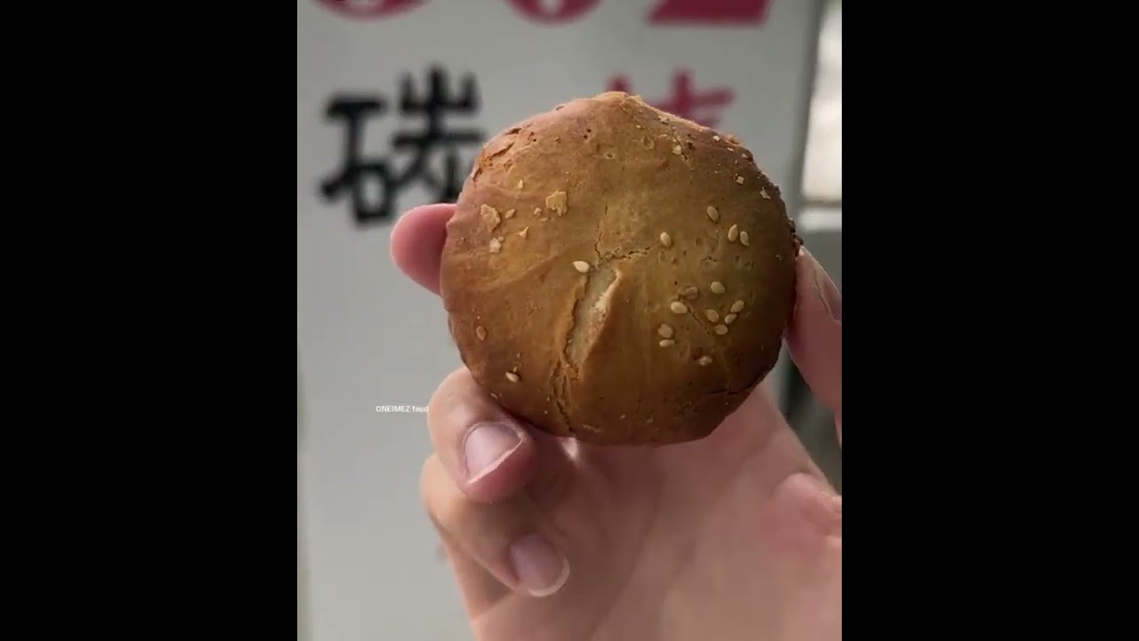 Heong Peah 🍪 Flaky pastries filled with a sweet and chewy malt filling😍🤤 || Asoian food #shorts