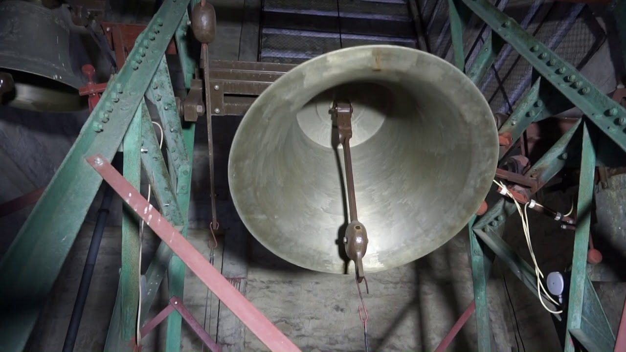 Budapest II. (H) - /Remetekertváros/ A Szentlélek templom harangjai