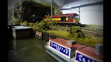 Building A Model Railway - Scenics (Creating Rock Faces - Painting (Plus some other scenic bits!))