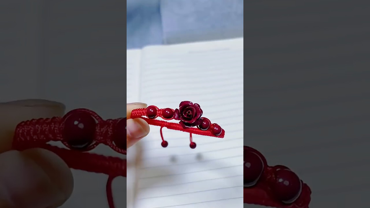 Как завязать роскошный браслет из роз 