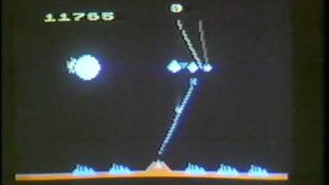 1981 Atari Computer Ad: Conversational French / Missile Command