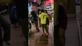 Kizomba da banda 💃🏾 learn to dance with us worldwide 💯