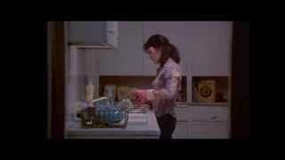 Bonnie Bedelia in Pink Rubber Gloves