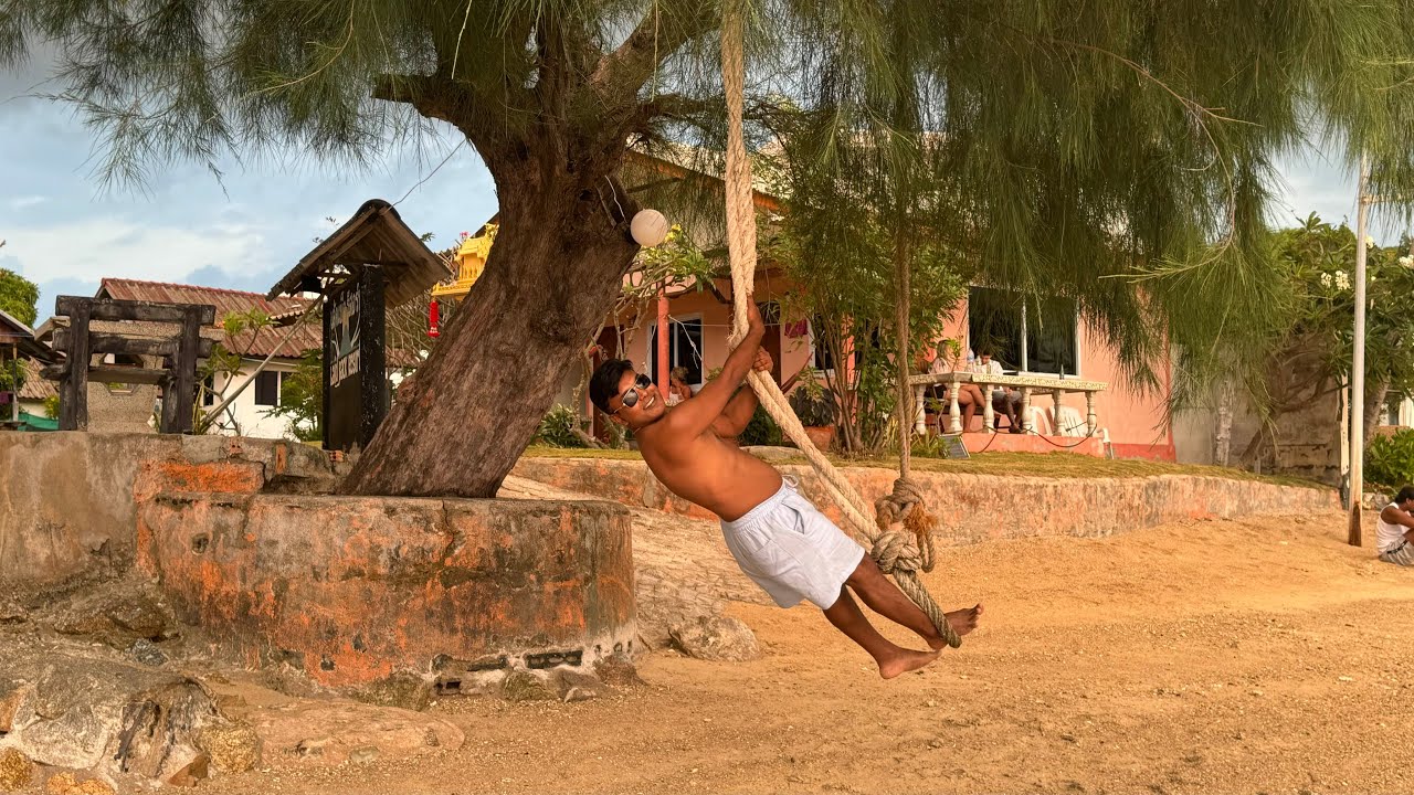 Walking Tour Haad Rin Beach 2026