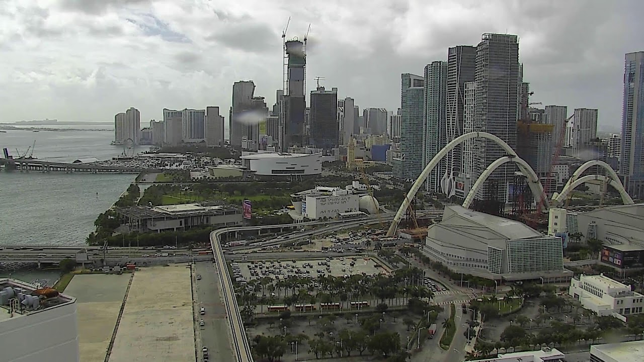 MacArthur Causeway Live Cam | Miami Skyline & Biscayne Bay — Miami, FL live camera thumbnail