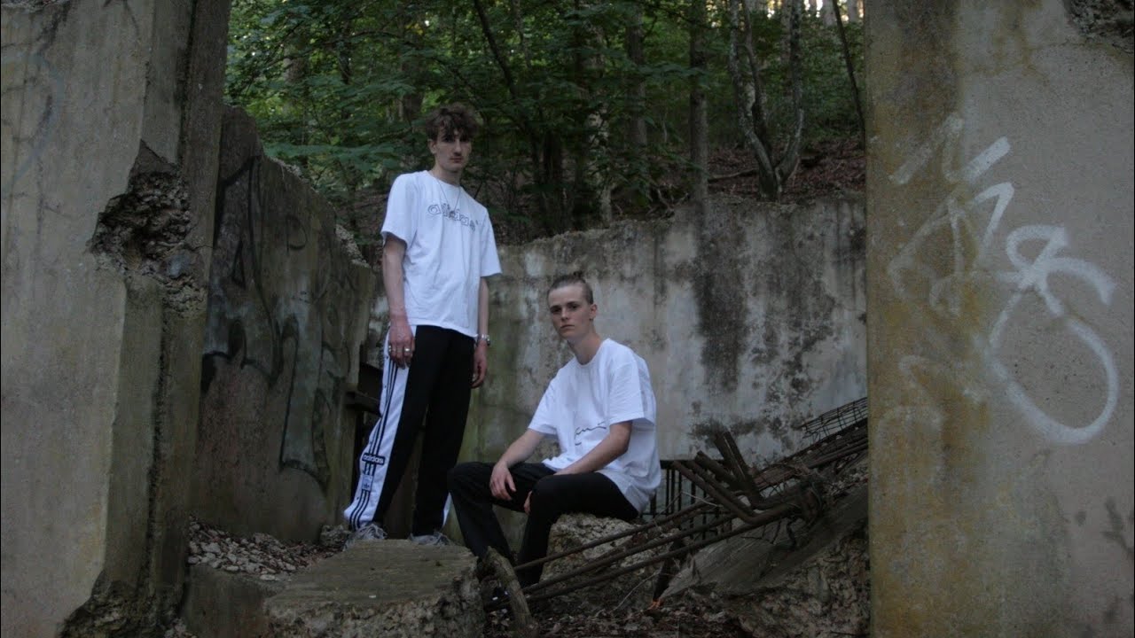 Lost place Tübingen I Verlassener Tierpark I Fotoshooting im Raubtierkäfig