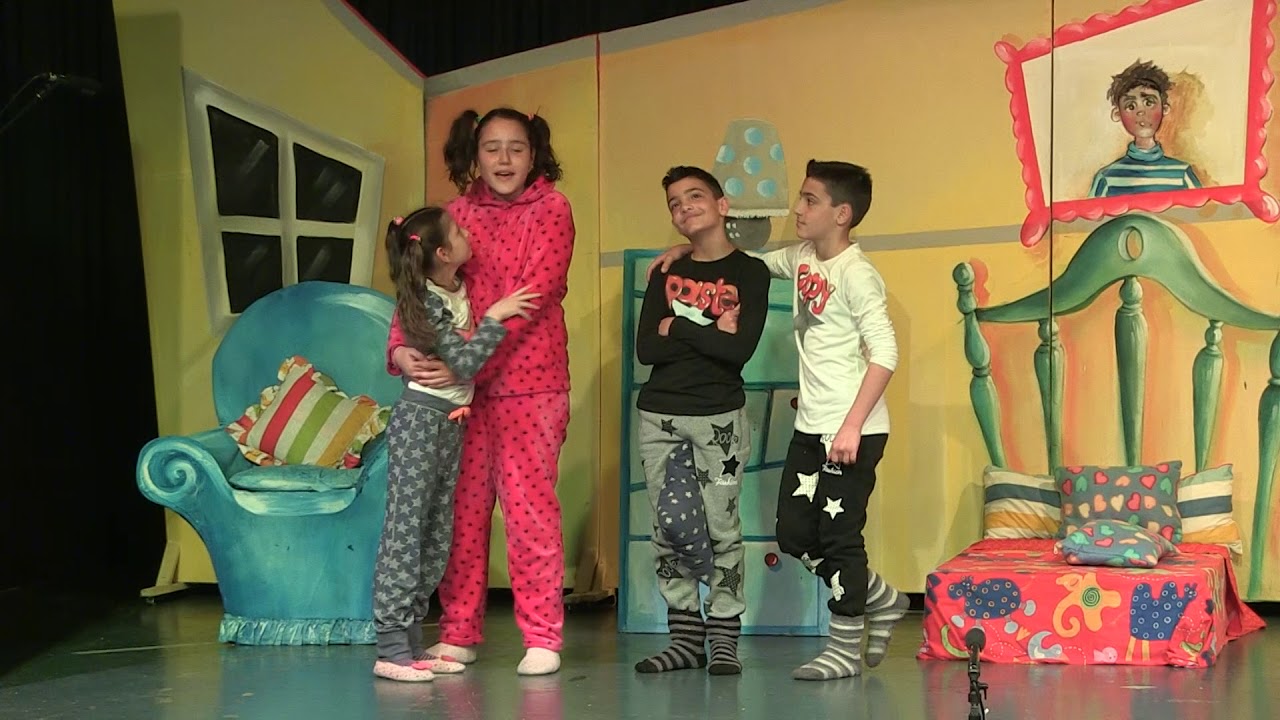 Πετροψαλιδοχαρτοχώρα ( παιδική παράσταση )