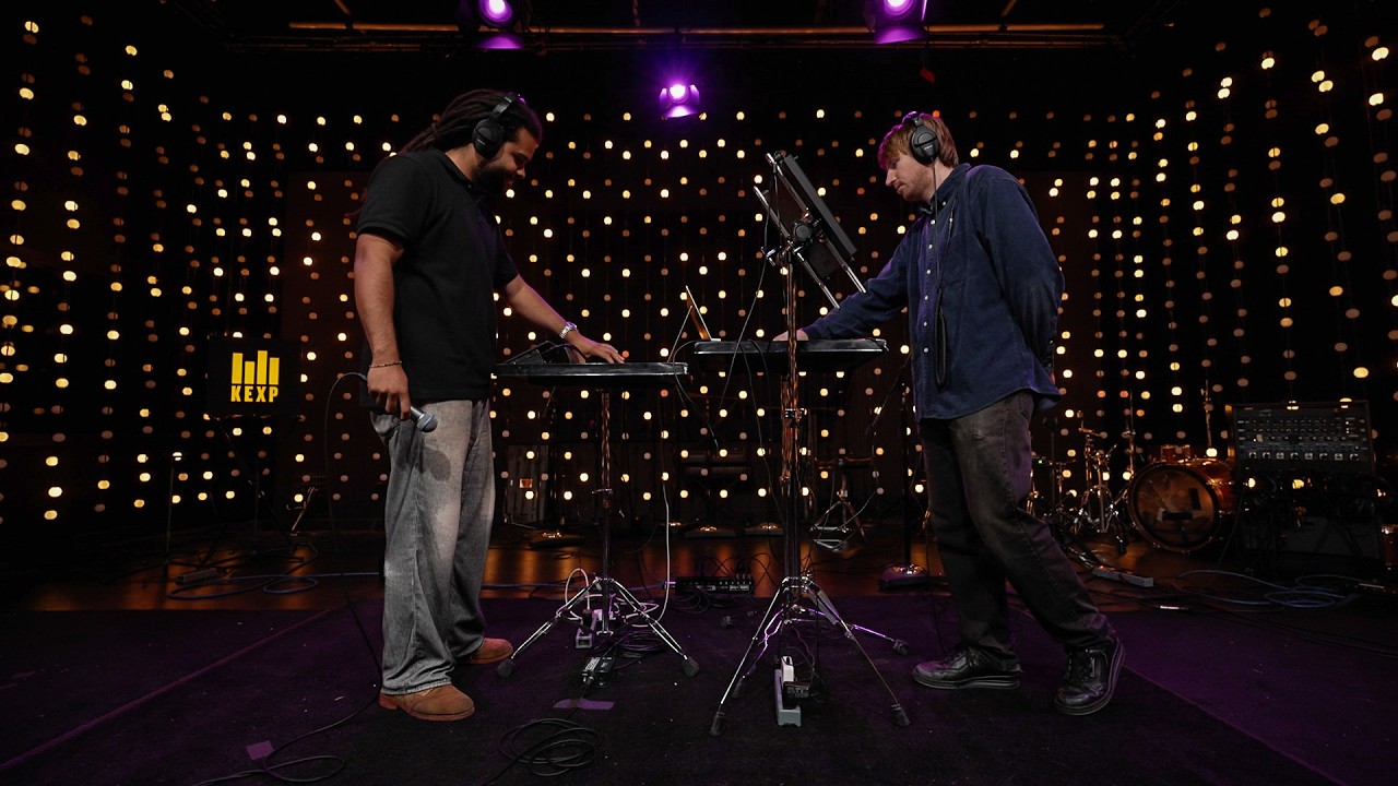Ver By Storm - Full Performance (Live on KEXP) no YouTube Ver By Storm - Full Performance (Live on KEXP) no YouTube