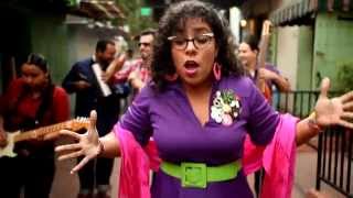 La Santa Cecilia - La Negra chords