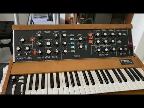 Kraftwerk - The Robots sequencer with Minimoog