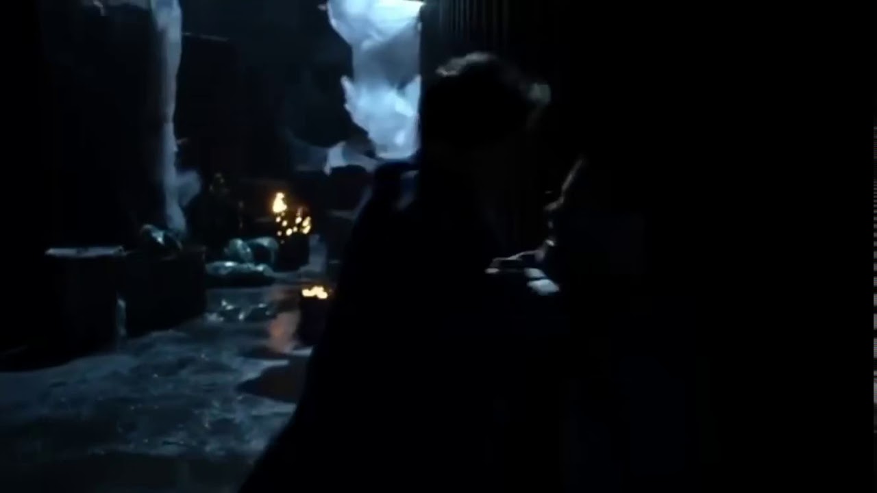 Gotham 4x22 ending scene Gordon and Bruce talk in front of the batsignal,