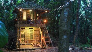 Renovasi Shelter Menjadi Rumah Bambu Tingkat saat Hujan Deras, Di Guyur Hujan Sepanjang Malam