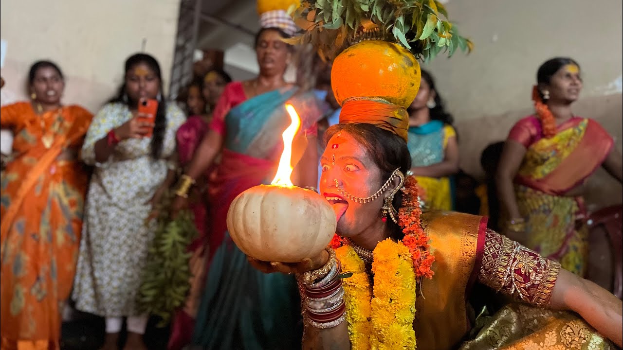 Surya Bonam 2022 | Rakesh Bonam Anna Sigam at balkampet yellamma bonalu 2022