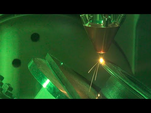 Петербургские инженеры научились «выращивать» деталидля предприятий гособоронзаказа с помощью лазера