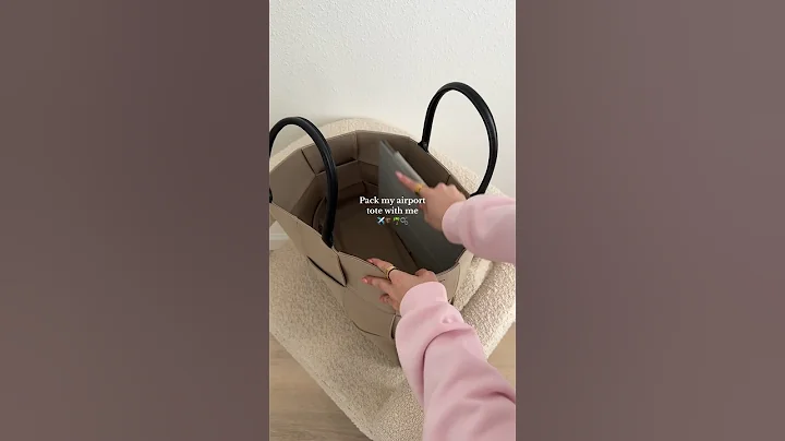 Airport travel tote essentials…are we liking the asmr???✈️🧳🌴