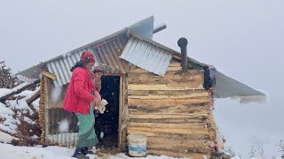 This is himalayan life in Our Village||Nepal🇳🇵||Heavy Snow Fall In Our Village🙏