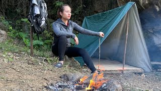 Off Grid Living Camping - Clearing Weeds Setting Up New Life Anh Bushcraft