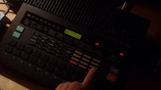 Yamaha RX5 vintage drum machine - Bass ambient