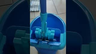 Spontex Magic'Hook Flat Mop + Wringer Bucket Kit, Really practical, an essential product