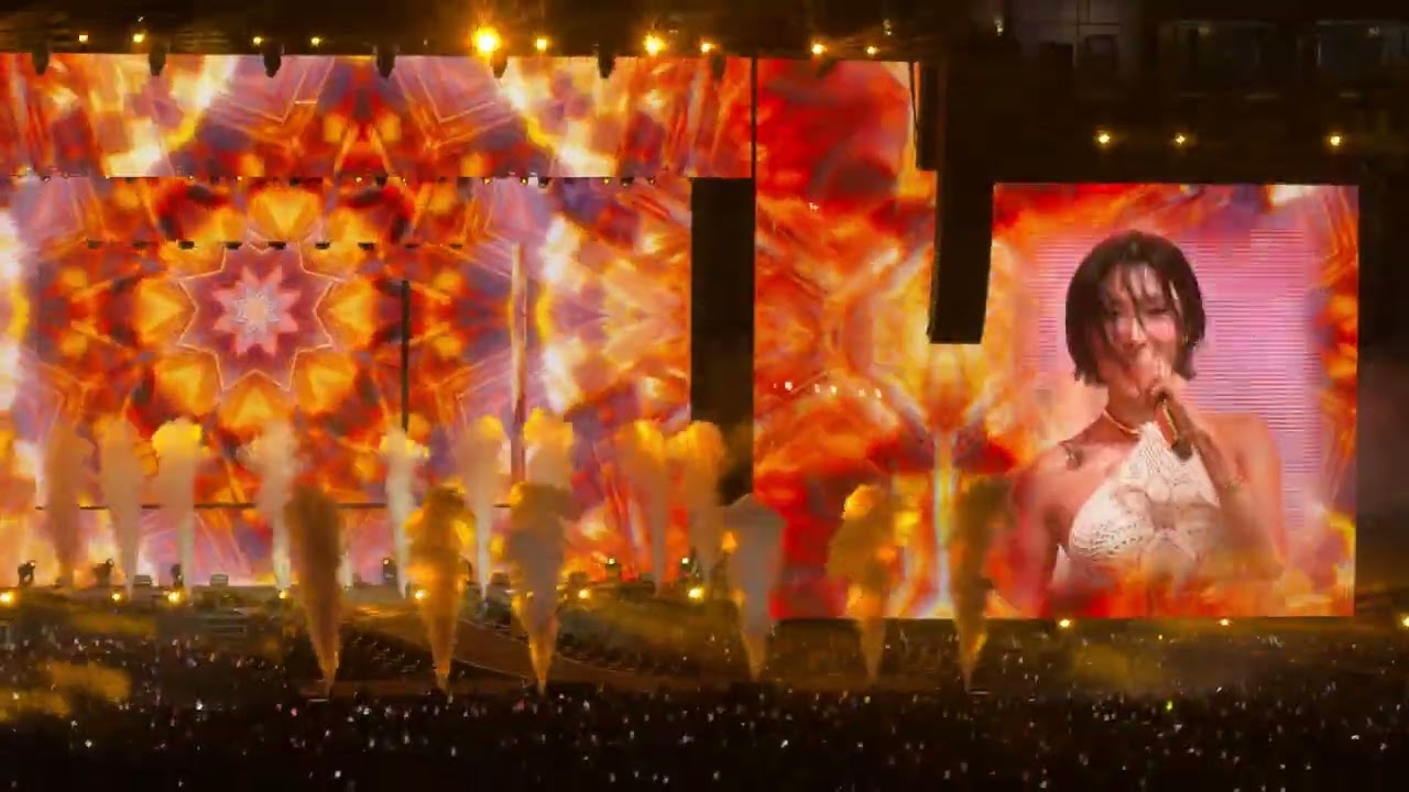 TWIT - Hwasa #KSPARKMY2026