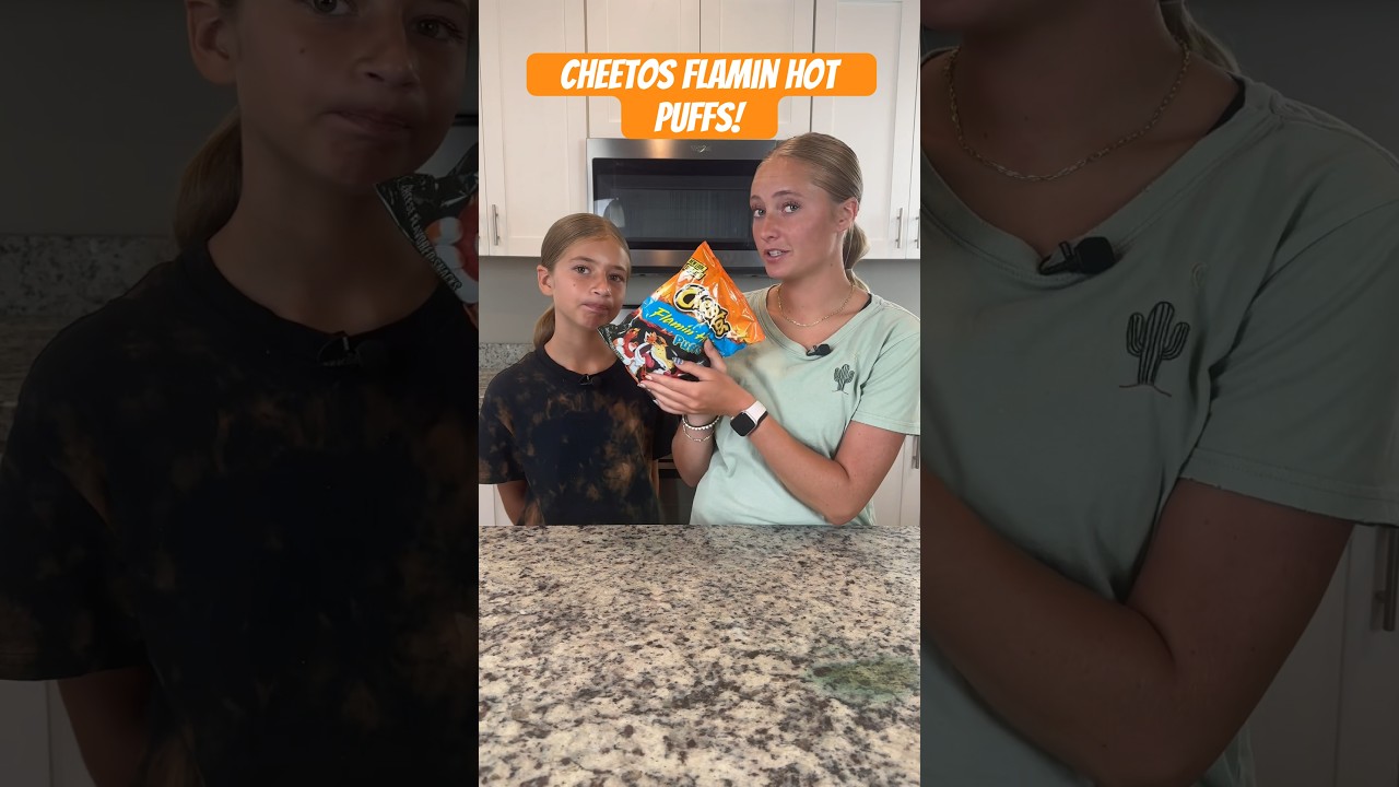 Острые чипсы Cheetos Flamin! 