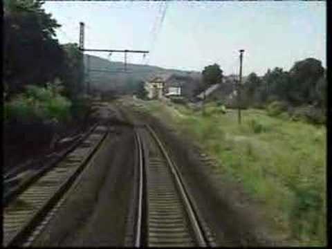 Teil 5 Naumburg - Saaleck Mitfahrt auf 103 156-6 mit dem IC 801 am 31.07.1995 um 9.40 Uhr ab Leipzig. Zu diesem Zeitpunkt waren die Gleisanlagen noch weitgehend im Zustand des DR Betriebsalltages. Vieles existiert heute nicht mehr oder hat sich stark verÃ¤ndert.
