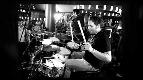 Fotoshow: Wolf CODERAs SESSION POSSIBLE im EigelStein