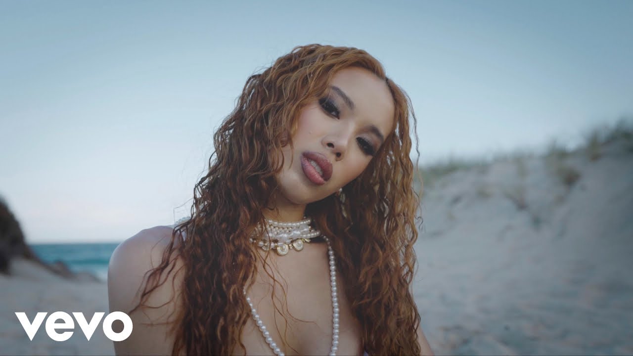 Assista a Dani Enli - till the end of time (Official Music Video) no YouTube Assista a Dani Enli - till the end of time (Official Music Video) no YouTube