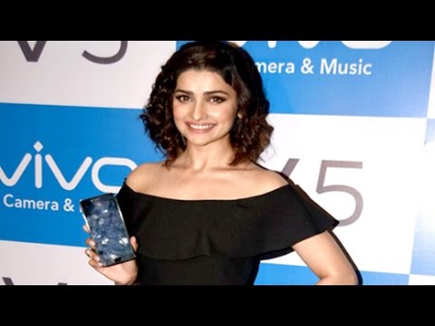 PRACHI DESAI AT THE LAUNCH OF VIVO V5 CAMERA PHONE | Bollywood News