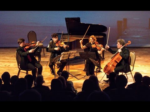 Mozart String Quartet No19 in C major K465 "Dissonance" performed by Henschel Quartett