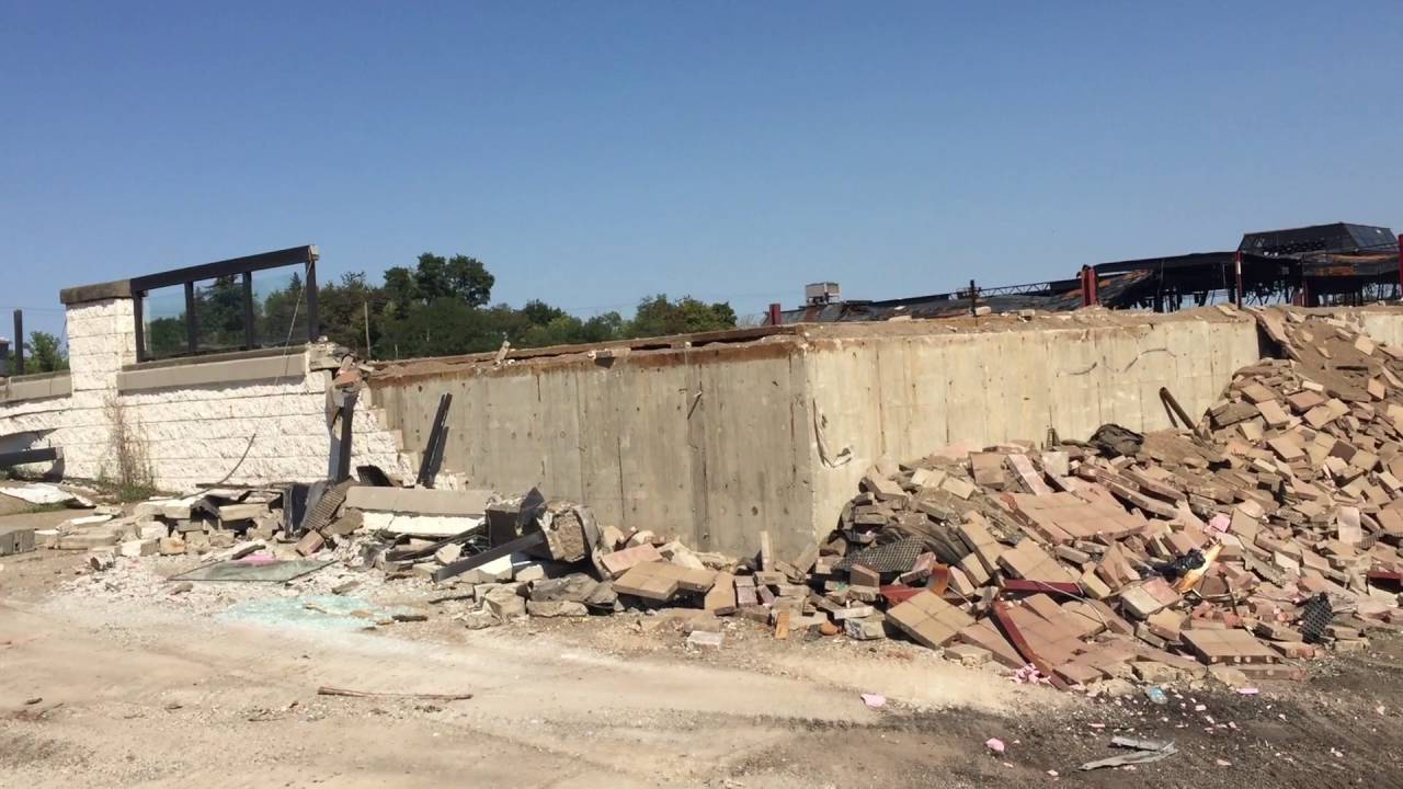 Parkway Center Mall - Abandoned