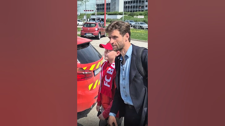 "Schade, dass Sie gehen..." 🥺 Müller nimmt sich Zeit für FCB-Fans 📸✍🏼